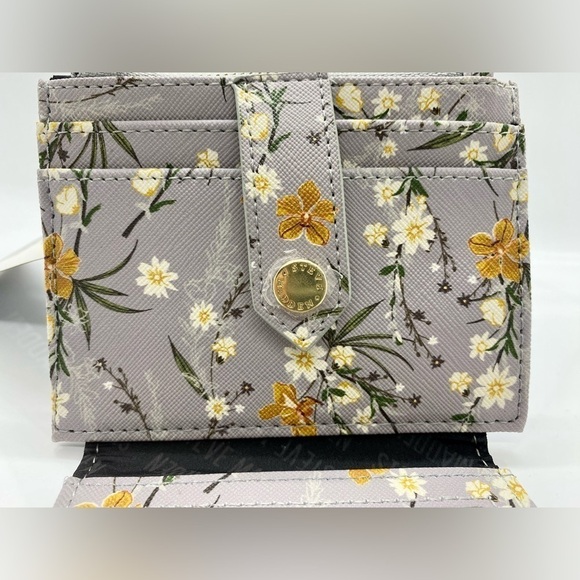 Steve Madden Floral Credit Card Wallet - Picture 6 of 10